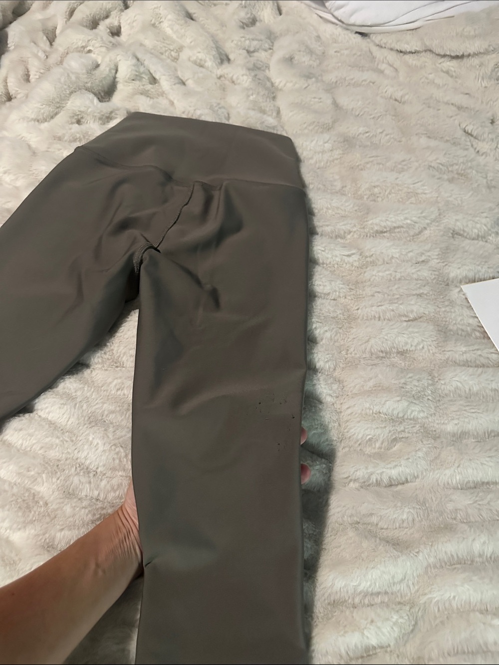 Alo Yoga Women’s Airlift High-Waist Leggings in Olive Green XS *flaw* - Picture 5 of 8